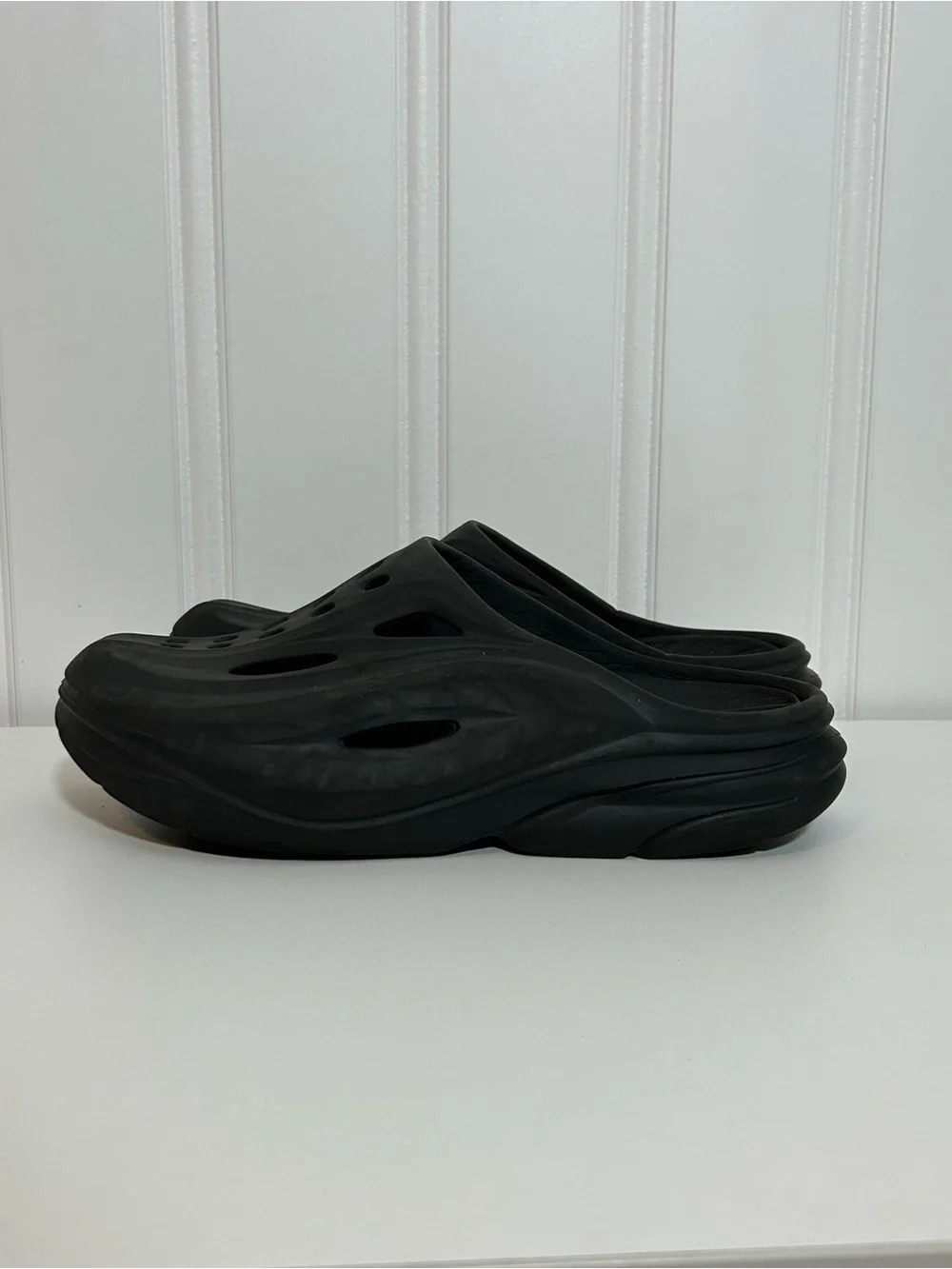 Hoka ora recovery black slide sandals